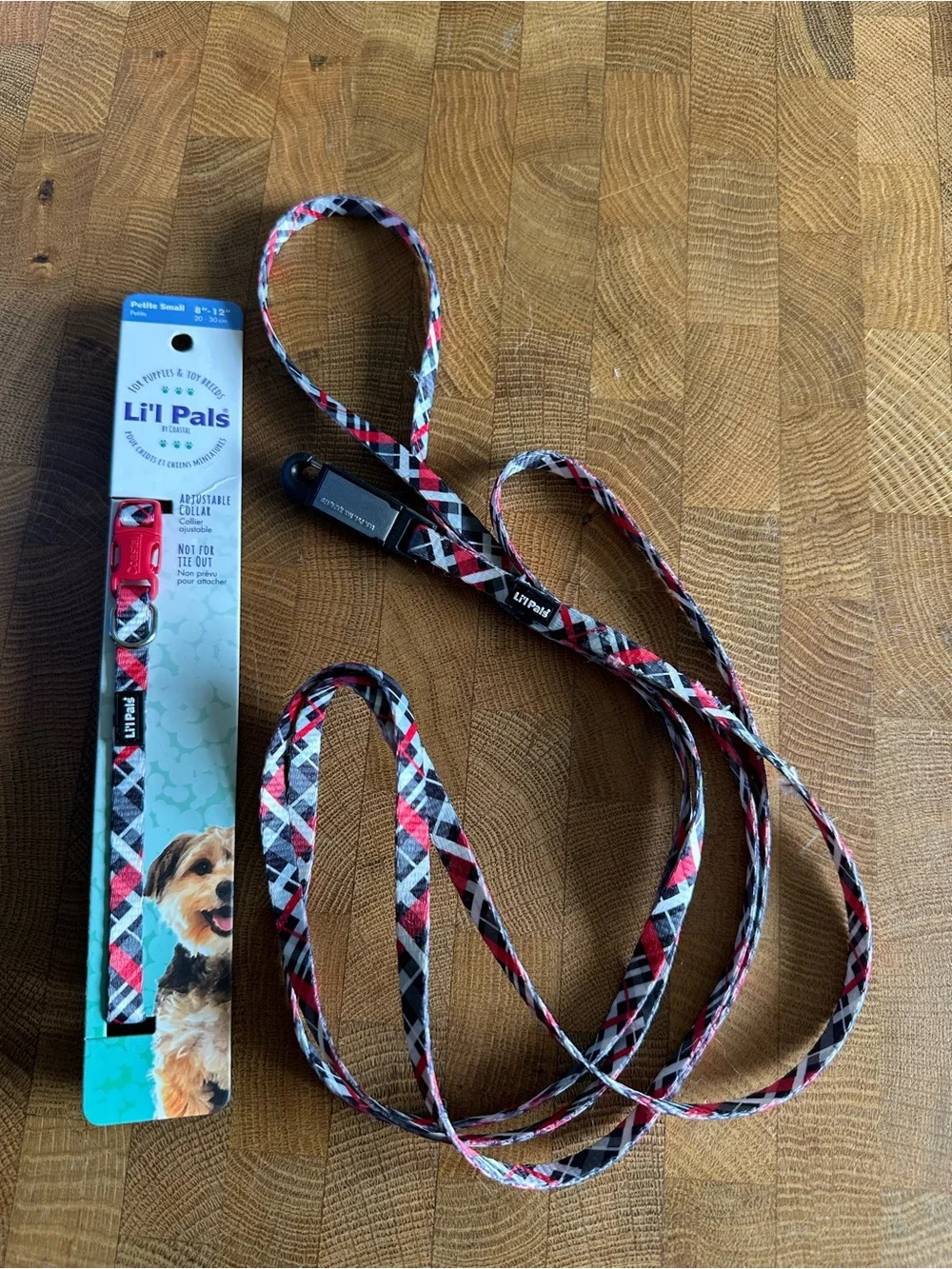 Red-Gray Plaid Dog Collar & E-Z Snap Leash. Puppy And Toy Breeds. 3/8” W x 6ft L
